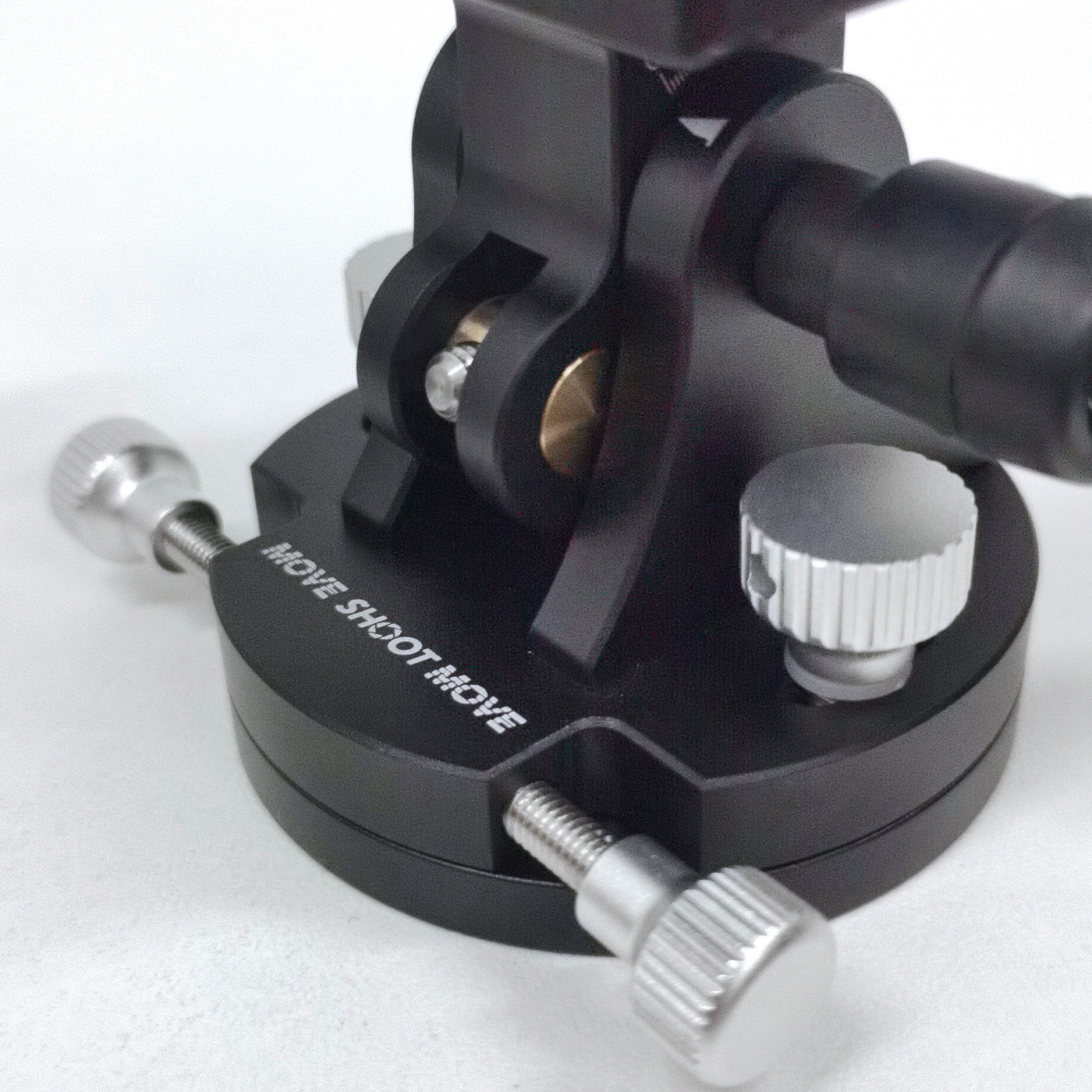 Wedge for precise polar alignment
