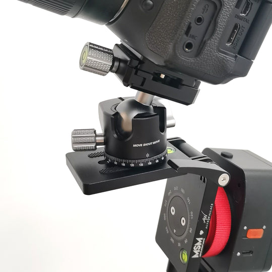 Low Gravity Compact Ball Head