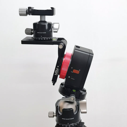 Low Gravity Compact Ball Head