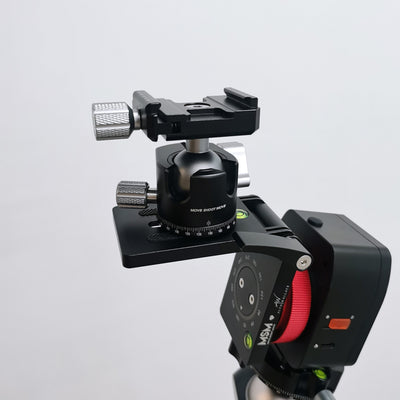 Low Gravity Compact Ball Head